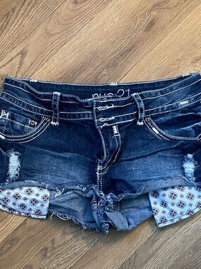 Rue21 Dark Blue Distressed Denim Shorts with Patterned Pocket Lining NWOT